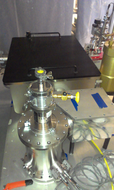 Liquid Nitrogen Cooled Sample Chamber for FTIR SPS-300 (Fixed)