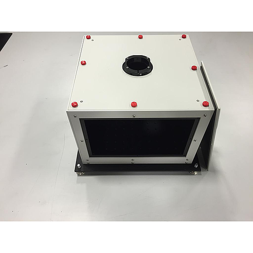 (SC-12-M) General Purpose Light Tight Sample Chamber, Metric Version